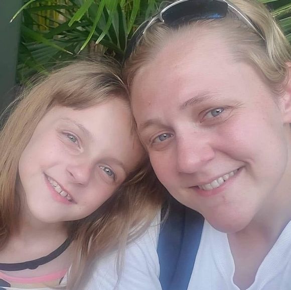 Meet your Posher, Cynthia - Picture 5 of 16